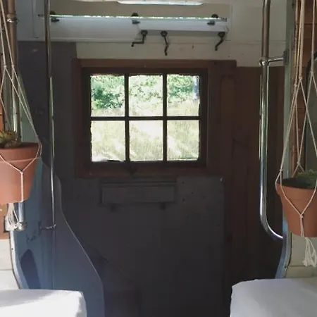 Cosmic Bus 2 Floor Farm stay